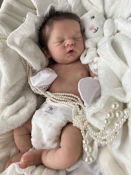 LiLi 💞 Realistic Silicone Baby Doll - 45cm
